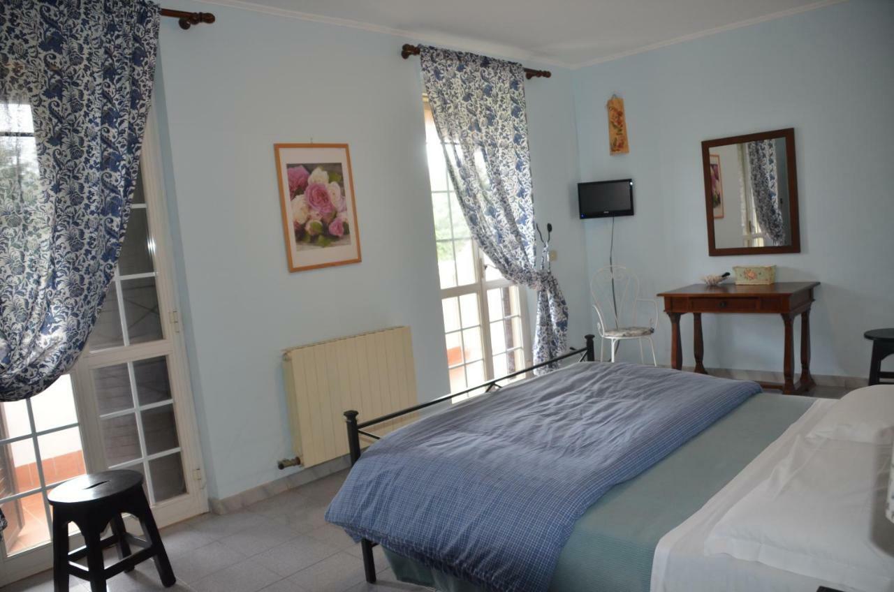 Hotel Il Grifo à Sabaudia Extérieur photo