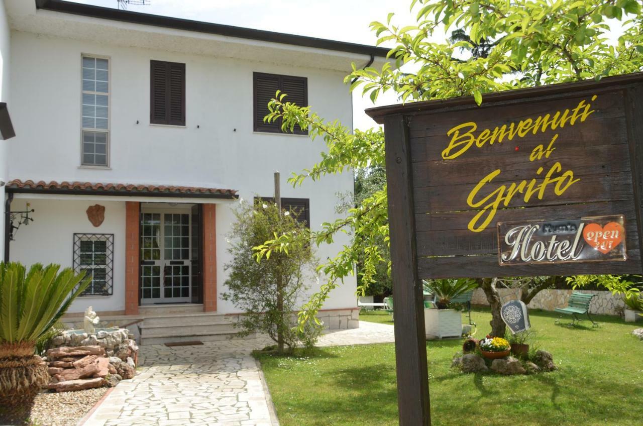 Hotel Il Grifo à Sabaudia Extérieur photo